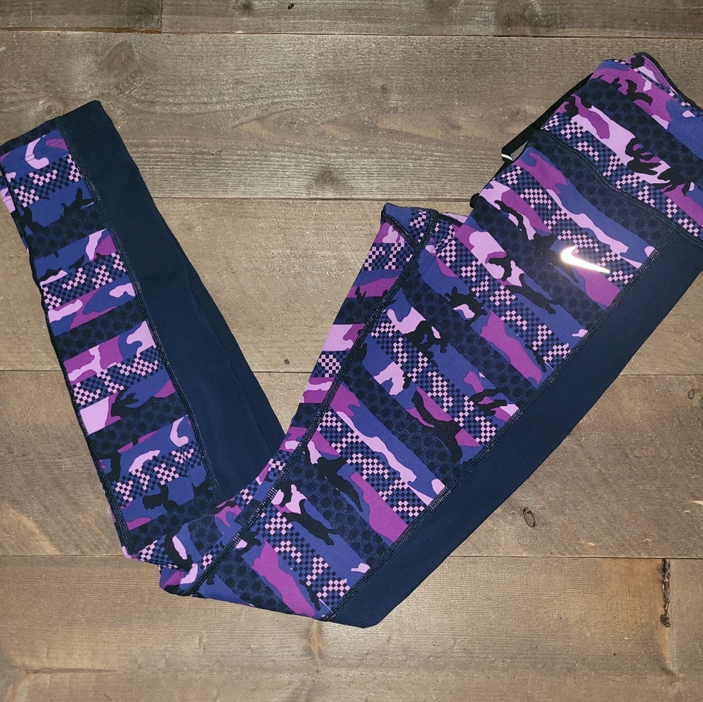 NIKE Epic Lux Tights